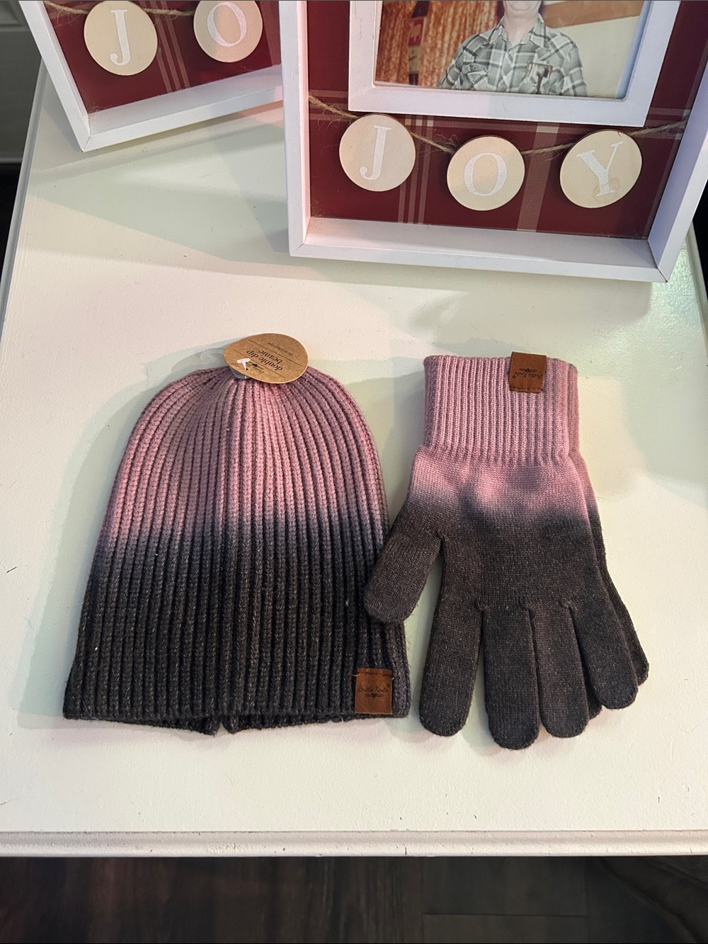 New Britts Knitts Beanie & Gloves